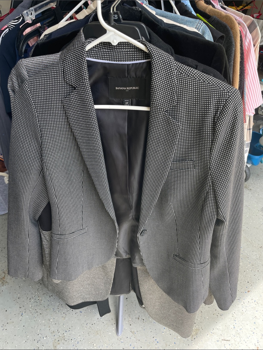 Banana Republic women's Black & White Micro-Check Blazer - Tailored Sport Coat